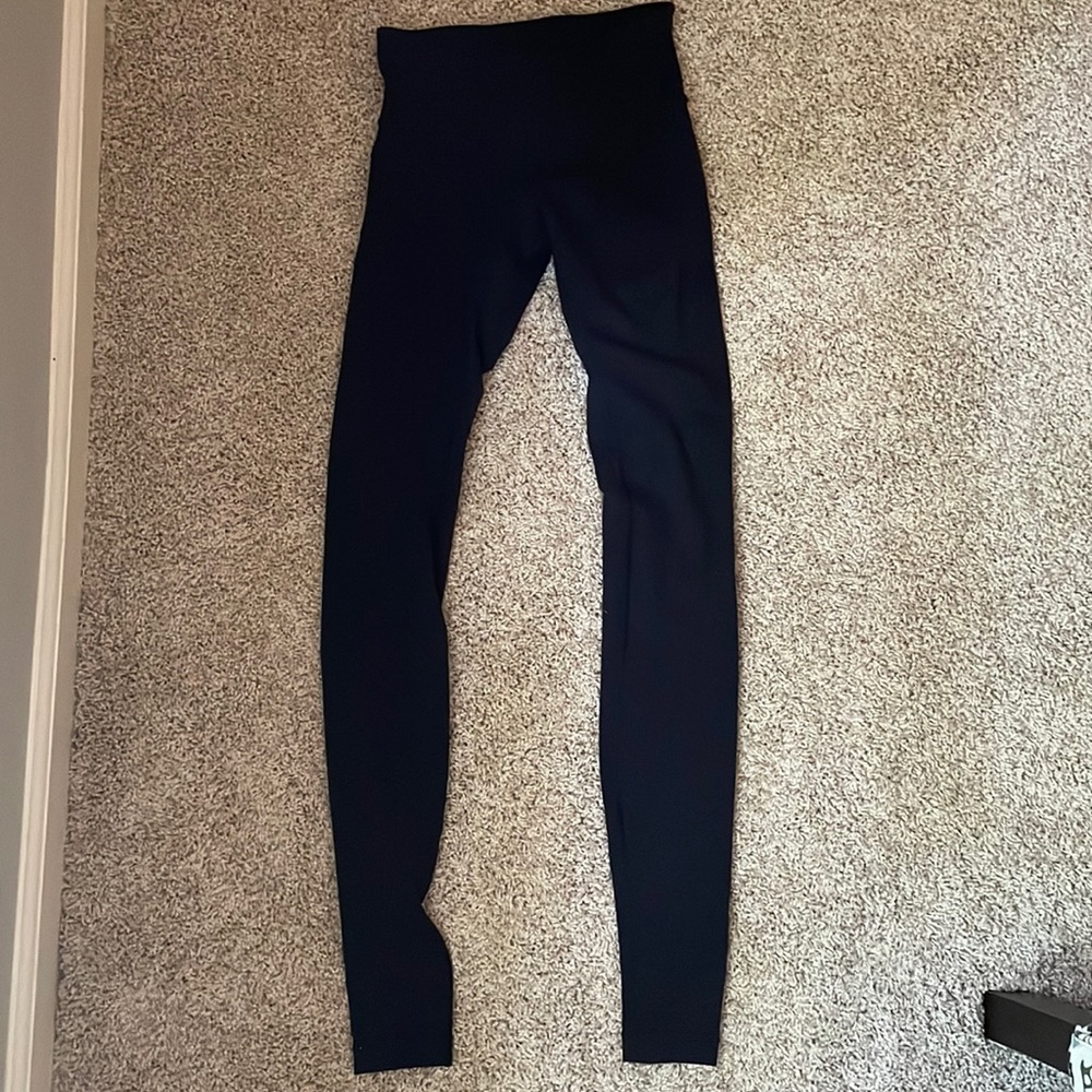 Black lululemon leggings